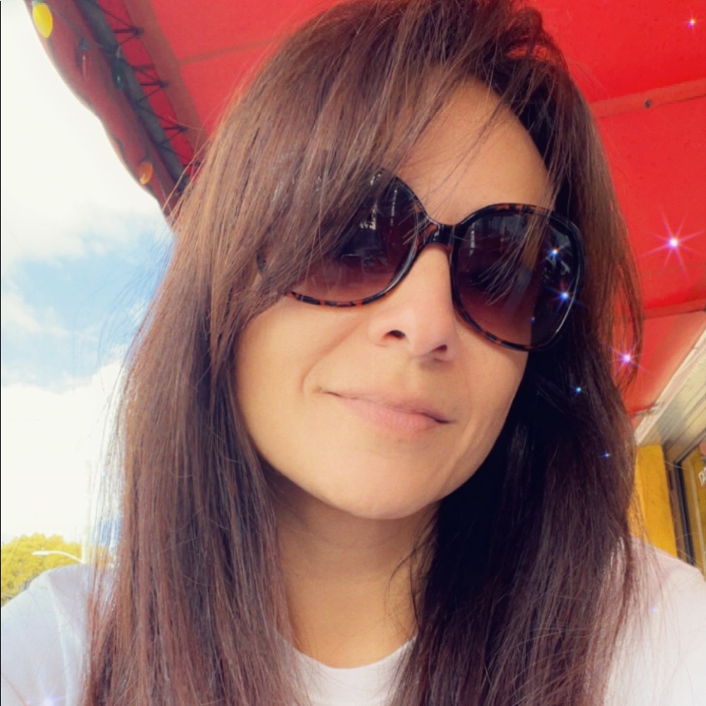 Meet your Posher, Melissa